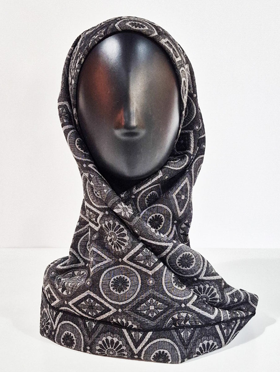 Black and White Geometric Motive Silk Kimono x Hijab